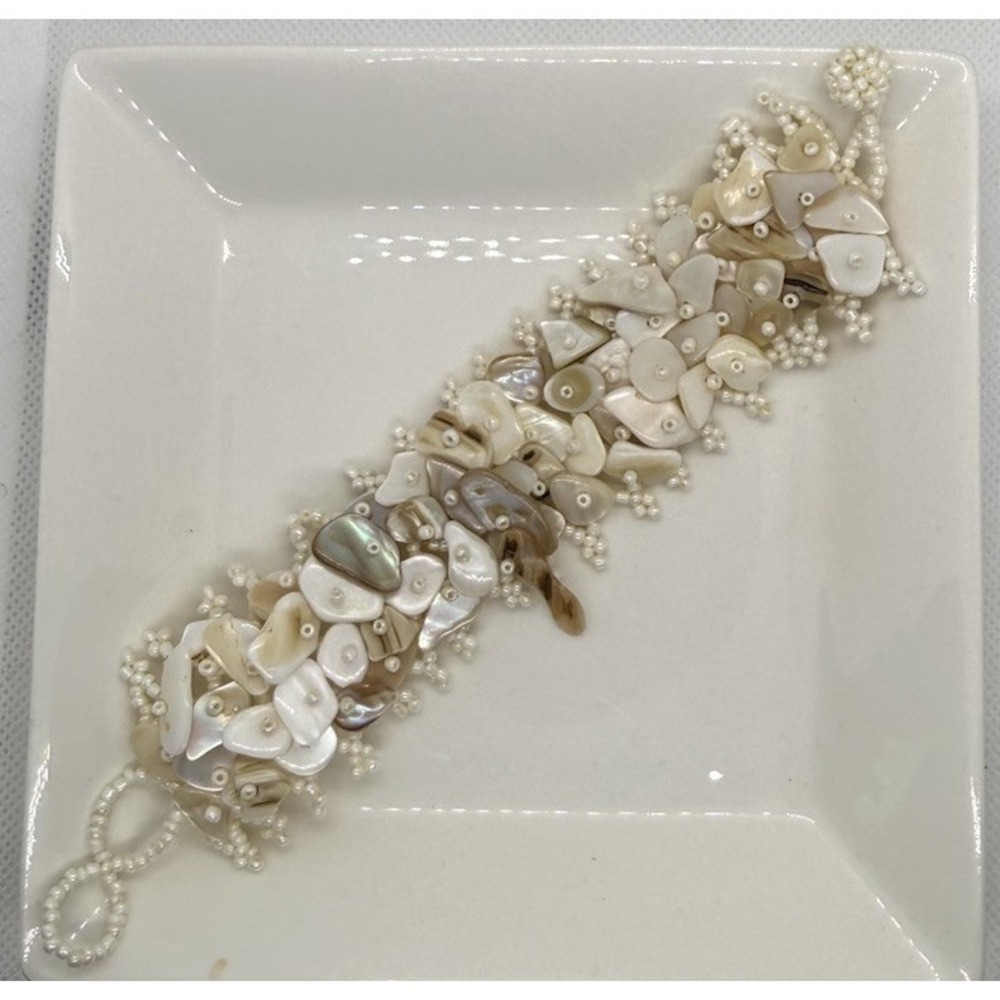 Mother of Pearl Shell Beaded Bracelet Chunky Seed Bead Netting Clasp 2 Sizes